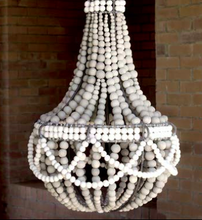 Load image into Gallery viewer, Stone Ball Off White Frill Chandelier
